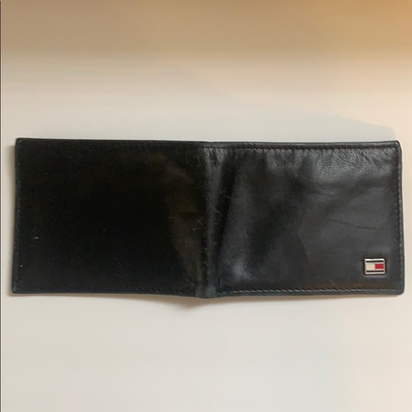 Tommy Hilfiger wallet - Picture 3 of 4